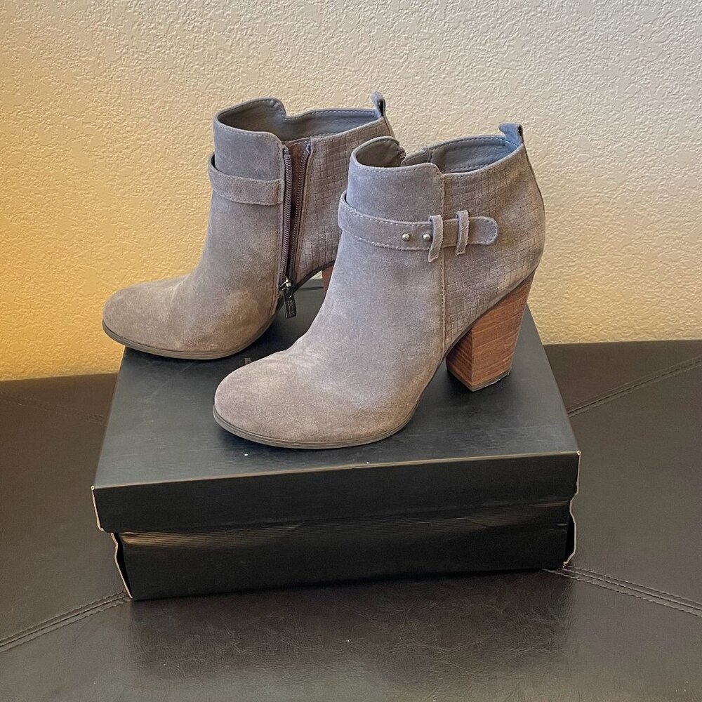 Michael Shannon grey boots size 8